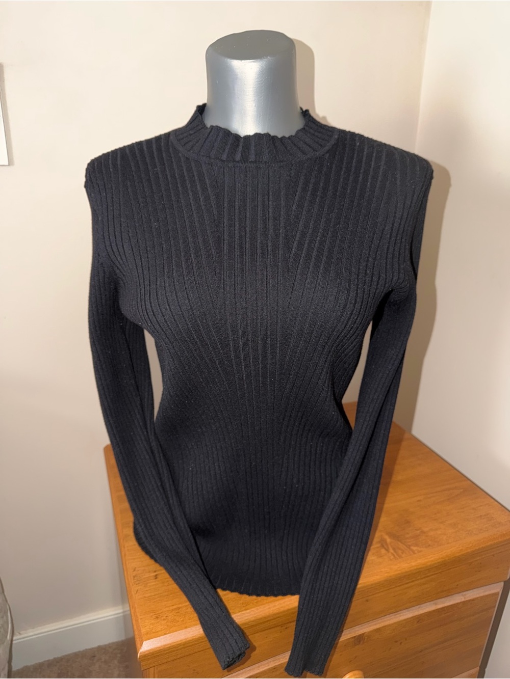 H&M Ribbed Black Long Sleeve Sweater